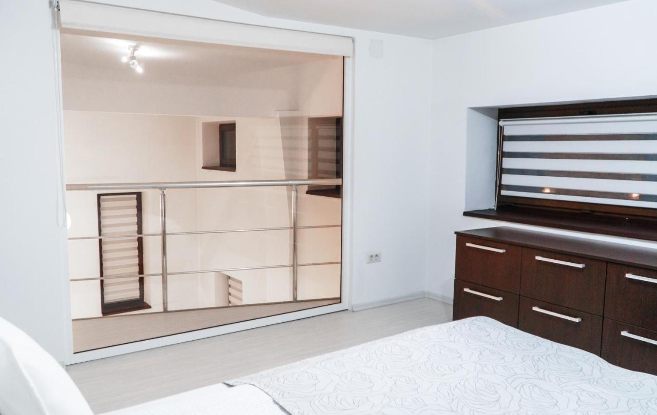 Vila Carolina Apulum Villa Alba Iulia Exterior foto